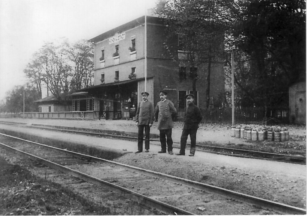 Bahnhof Hohenstadt