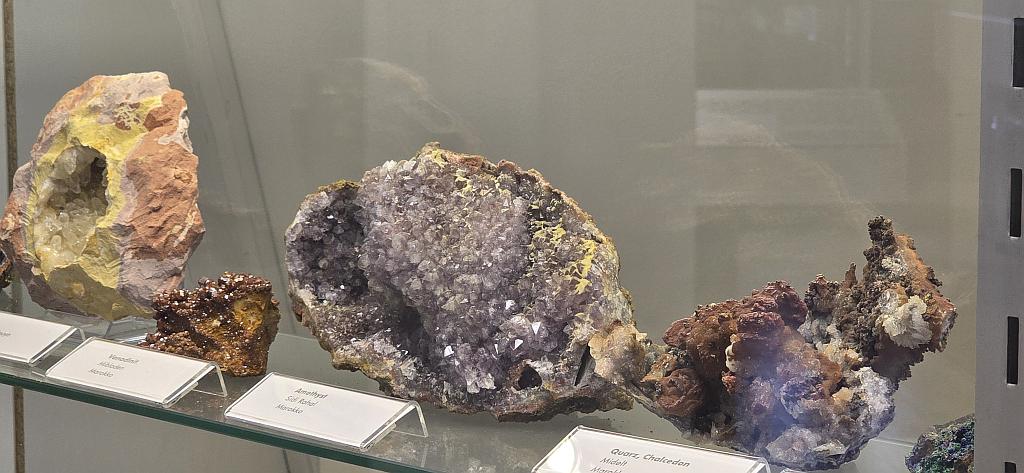 Mineralien und Kristalle